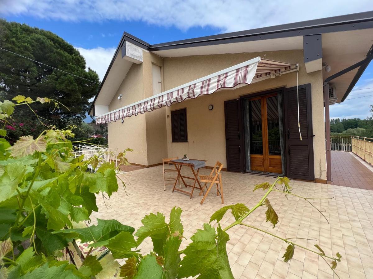 Casa Vacanze "Sautufao" Santa Venerina Eksteriør billede