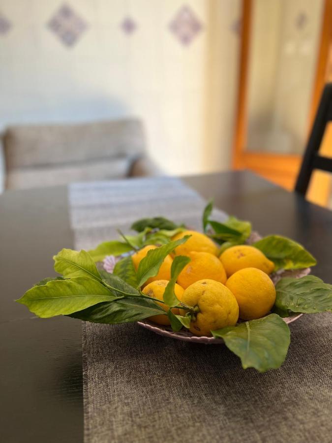 Casa Vacanze "Sautufao" Santa Venerina Eksteriør billede