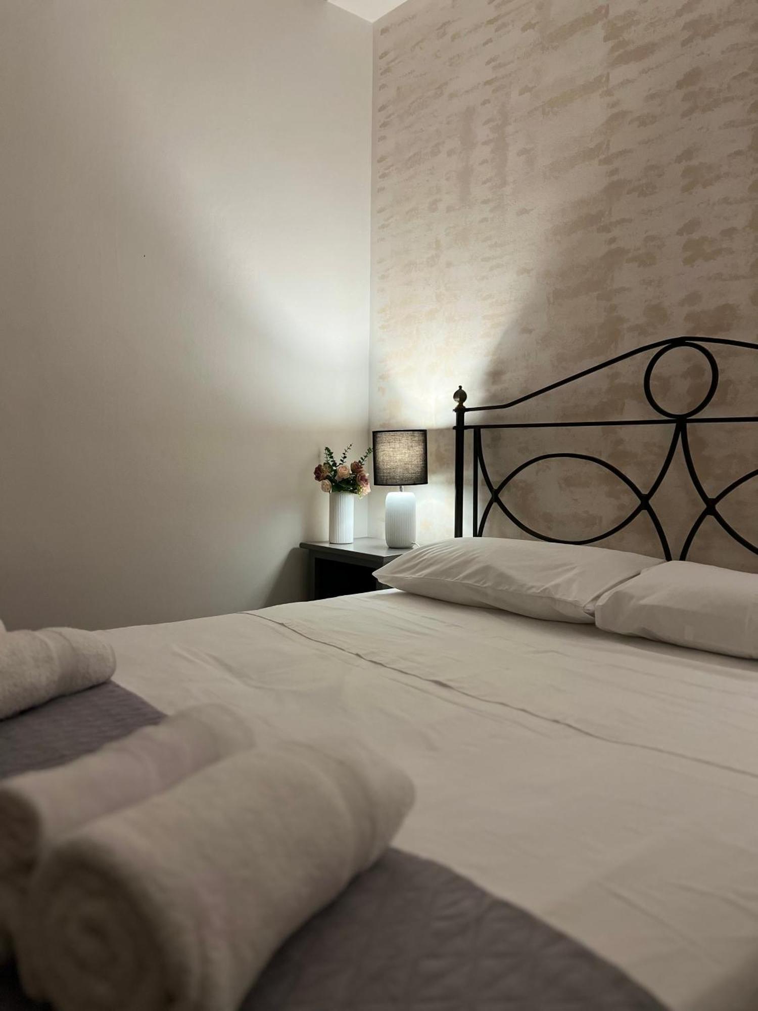 Casa Vacanze "Sautufao" Santa Venerina Eksteriør billede