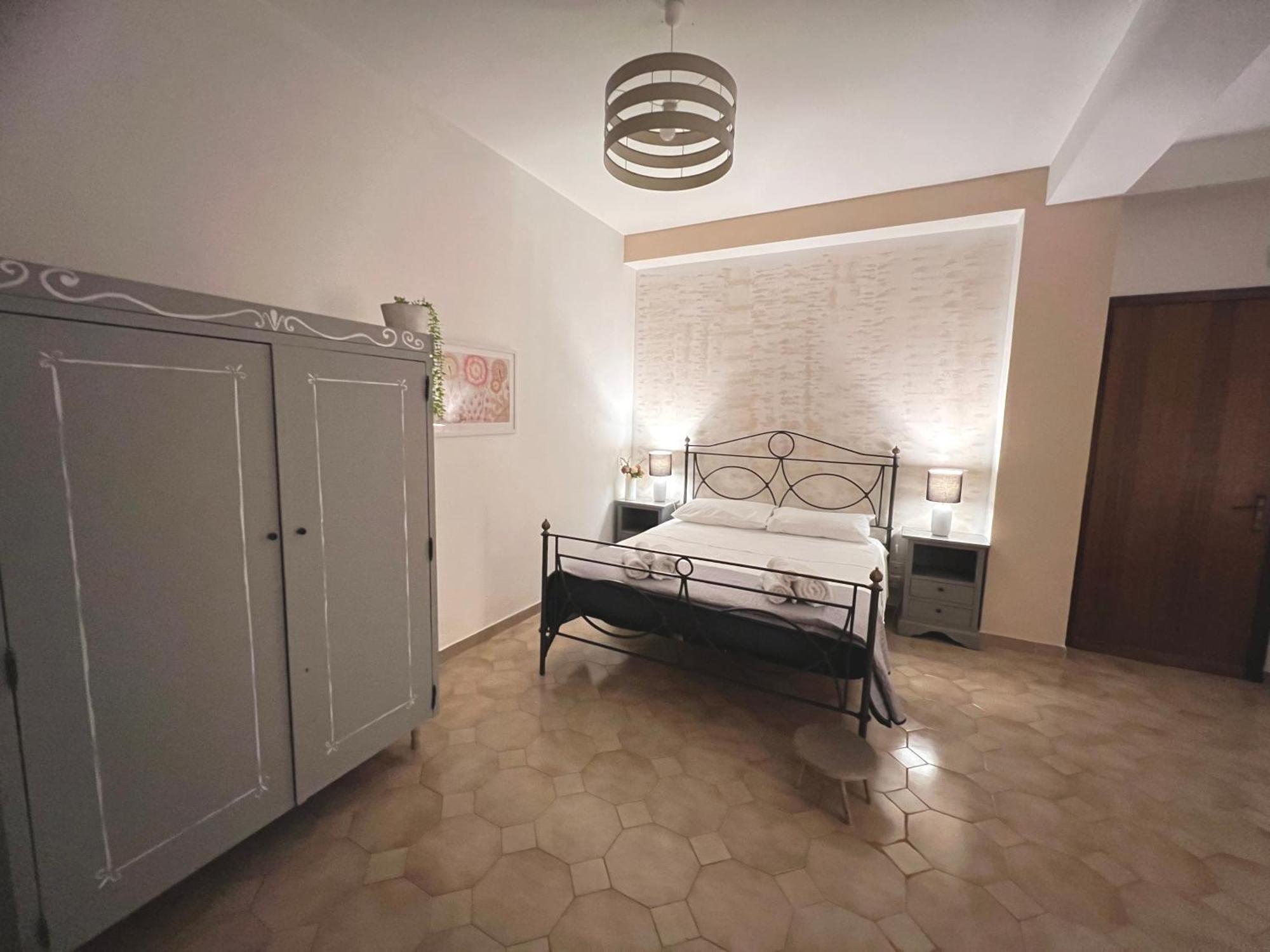 Casa Vacanze "Sautufao" Santa Venerina Eksteriør billede